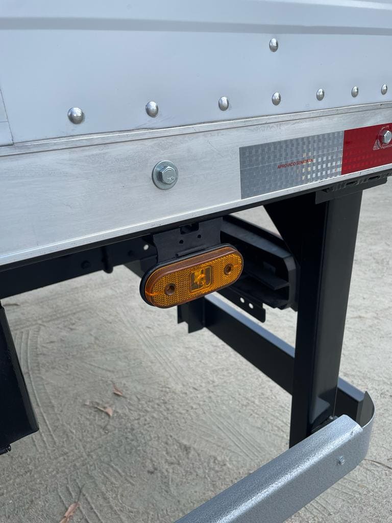 0. FURGÃO CARGA SECAF CARGA SECA 11