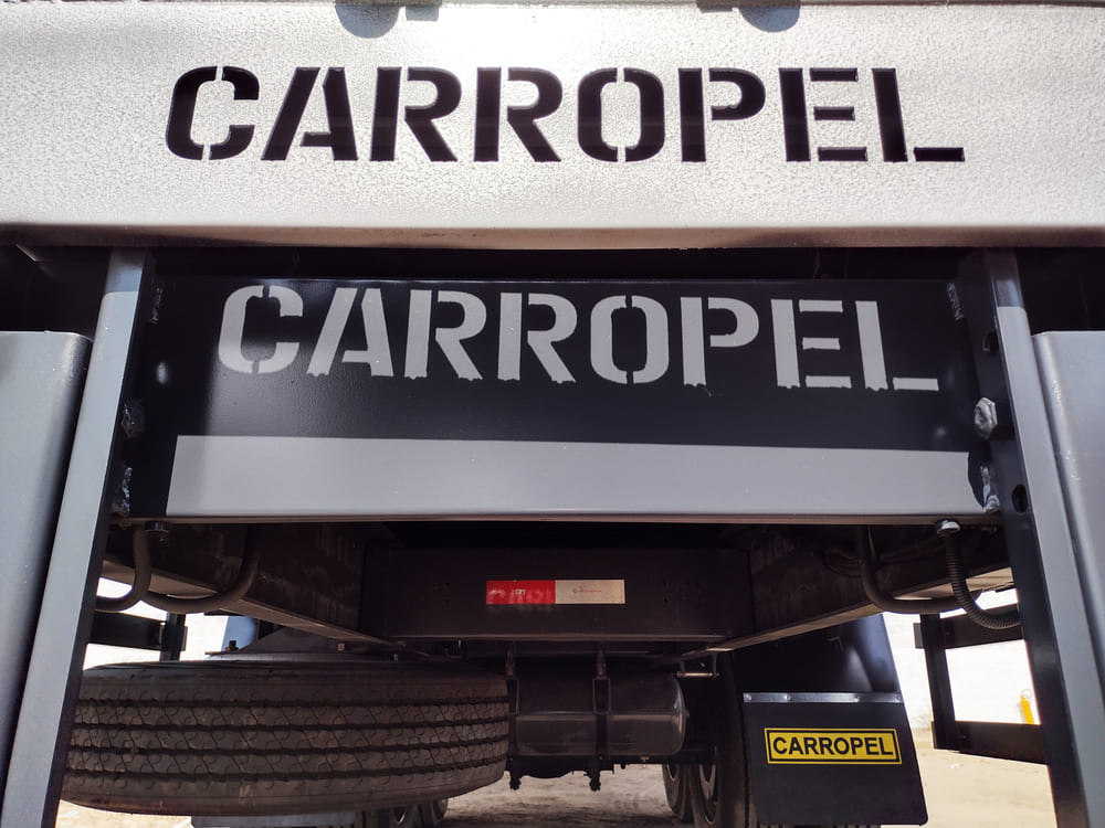 0. FURGÃO CARGA SECAF CARGA SECA 6