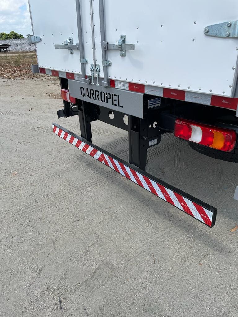 0. FURGÃO CARGA SECAF CARGA SECA 8