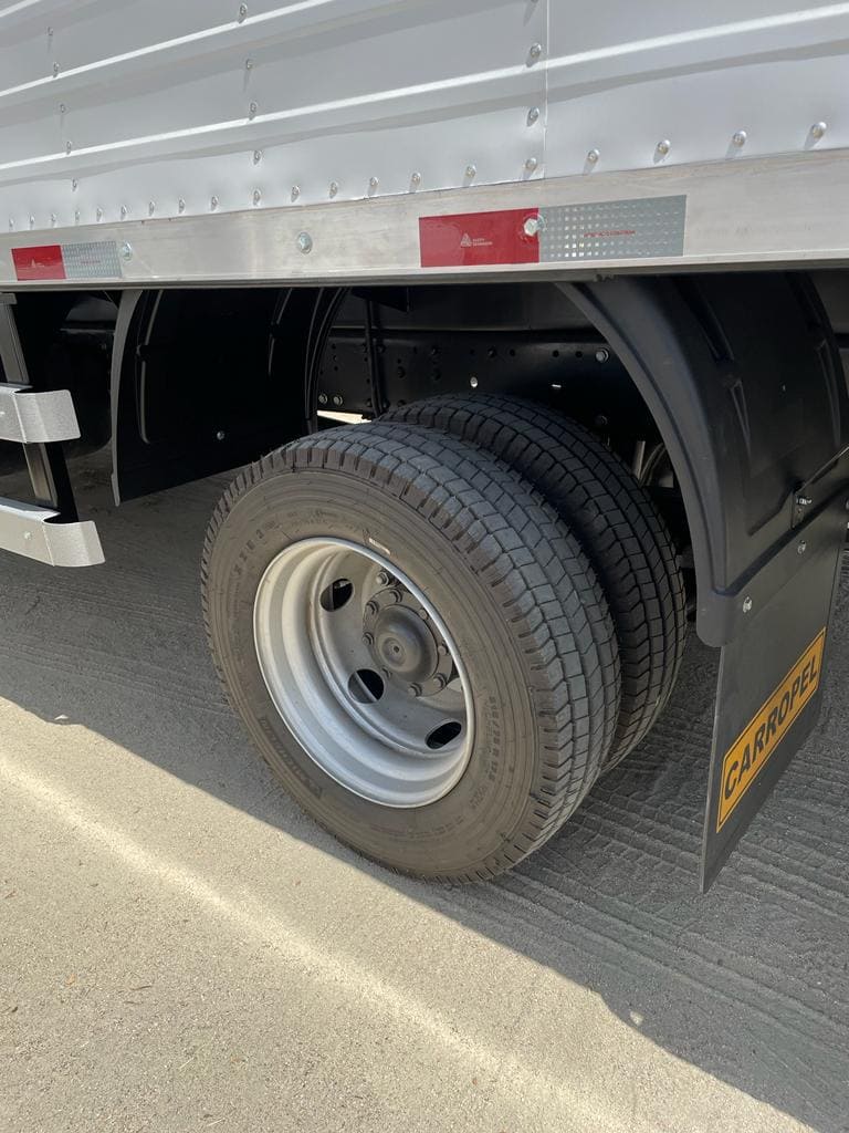 0. FURGÃO CARGA SECAF CARGA SECA 9