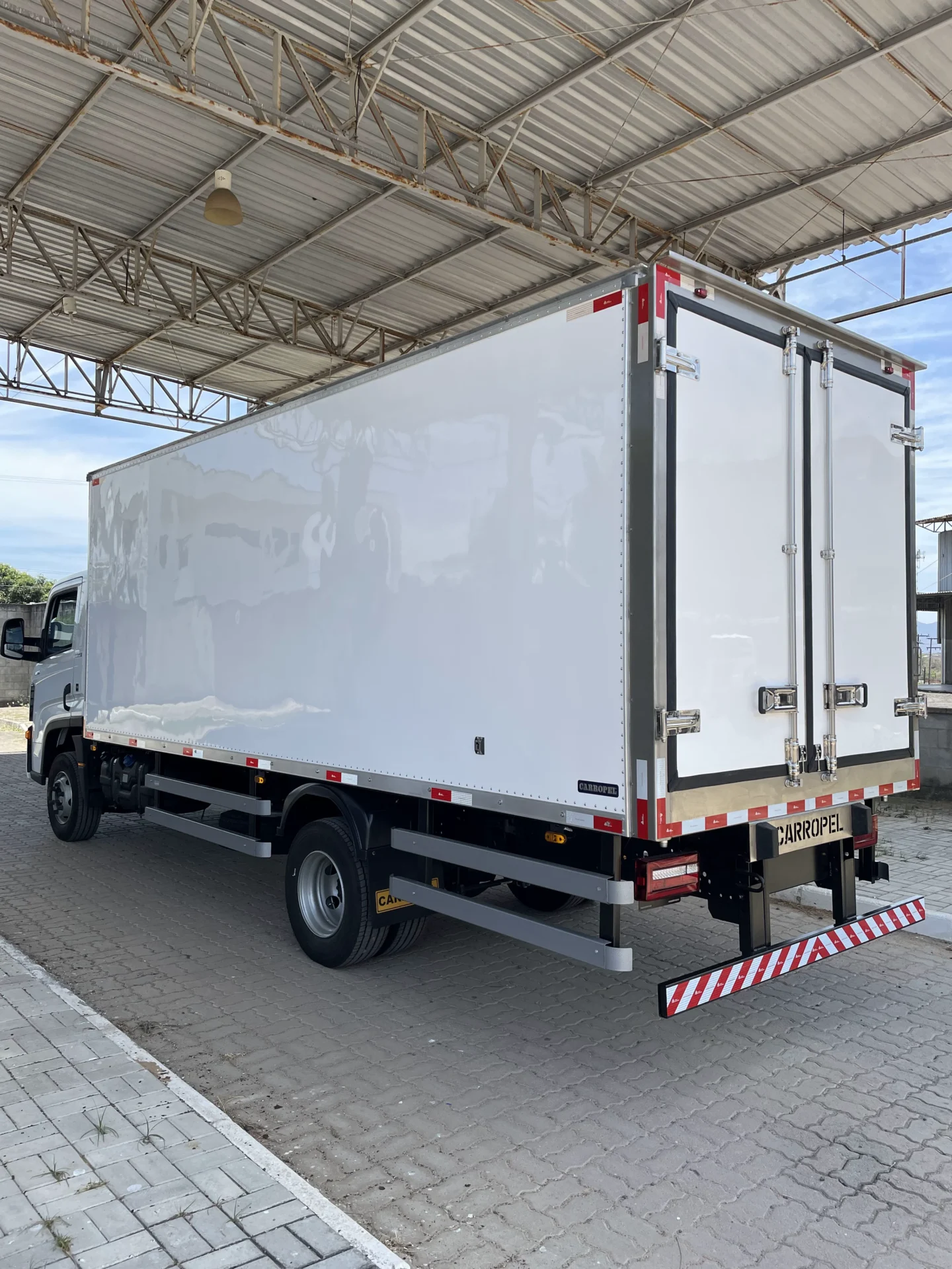 bau-frigorifico-08